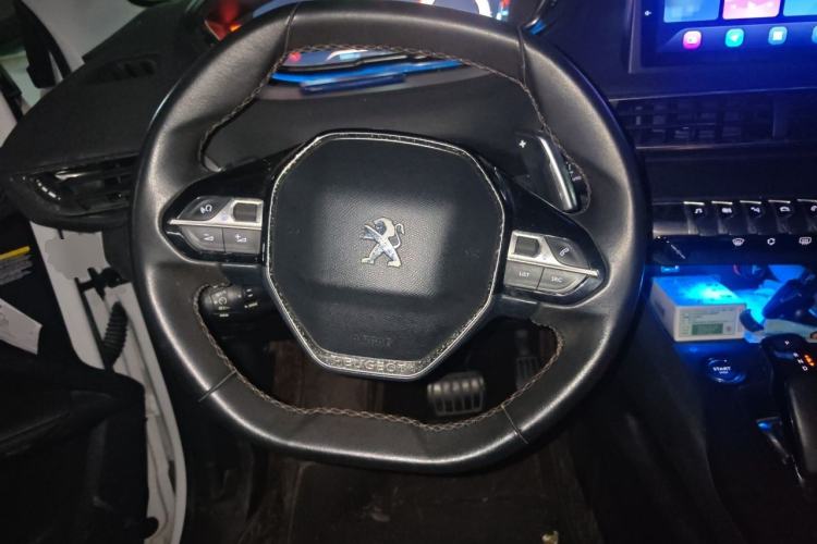 Used Peugeot 5008 2017 380THP 7-Seater Elite Edition Steering Wheel
