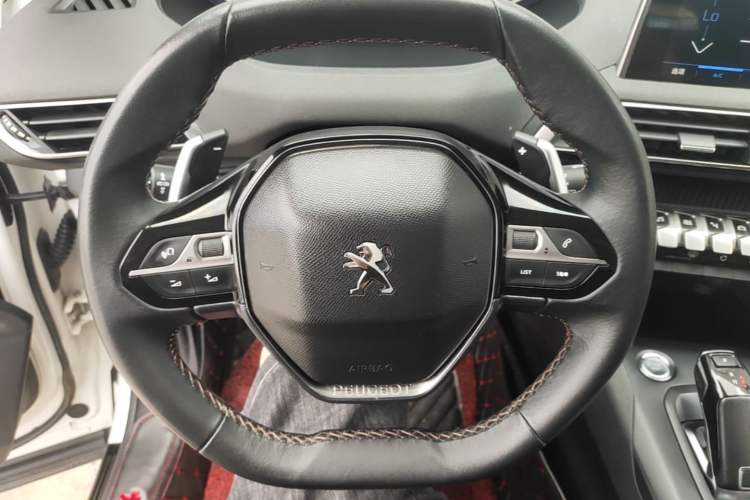 Used Peugeot 5008 2017 350THP 7-Seater Elite Edition Steering Wheel
