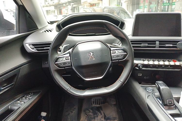 Used Peugeot 5008 2017 380THP 7-Seater Elite Edition Steering Wheel