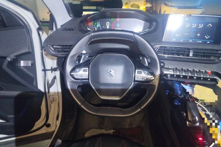 Used Peugeot 5008 2017 380THP 7-Seater Luxury Edition Steering Wheel