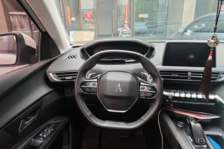 Used Peugeot 5008 2017 380THP 7-Seater Elite Edition Steering Wheel