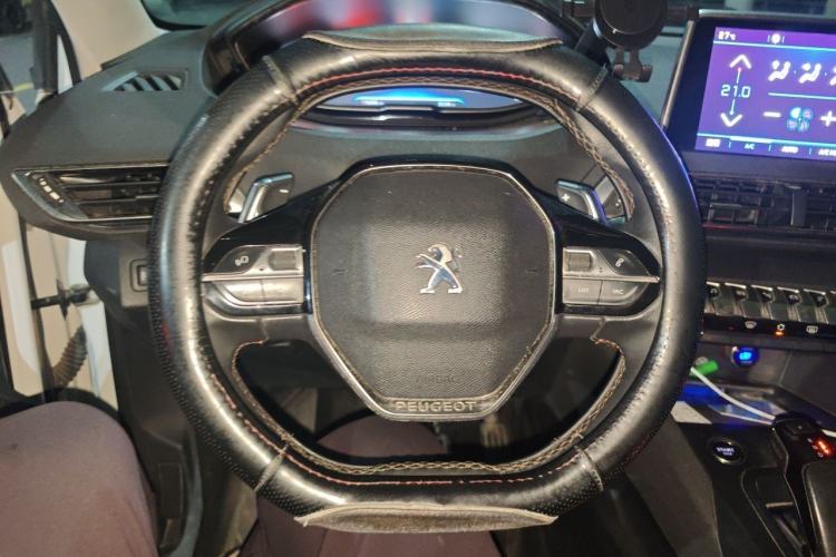 Used Peugeot 5008 2017 350THP 7-Seater Elite Edition Steering Wheel