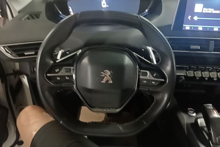 Used Peugeot 5008 2017 350THP 7-Seater Elite Edition Steering Wheel