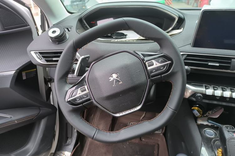 Used Peugeot 5008 2017 350THP 7-Seater Elite Edition Steering Wheel