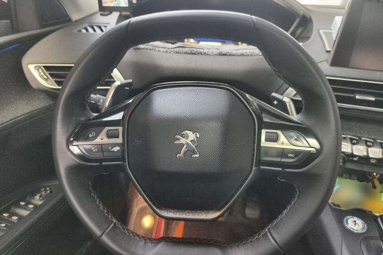 Used Peugeot 5008 2017 380THP 7-Seater Luxury Edition Steering Wheel