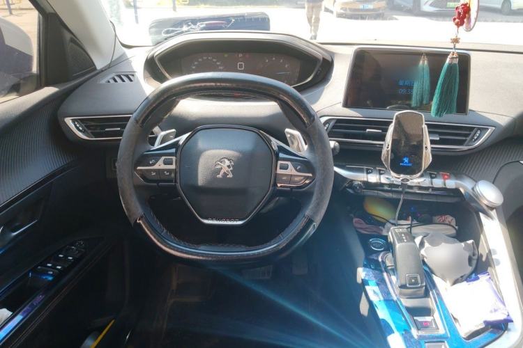 Used Peugeot 5008 2017 380THP 7-Seater Elite Edition Steering Wheel