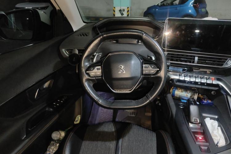 Used Peugeot 5008 2017 350THP 7-Seater Elite Edition Steering Wheel