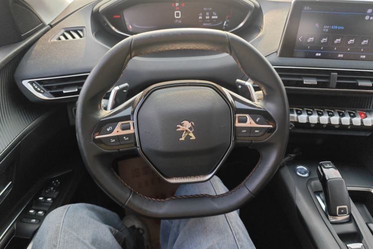Used Peugeot 5008 2017 350THP 7-Seater Elite Edition Steering Wheel