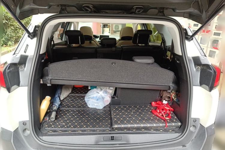 Used Peugeot 5008 2017 380THP 7-Seater Elite Edition Trunk