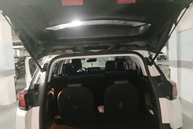 Used Peugeot 5008 2017 380THP 7-Seater Elite Edition Trunk