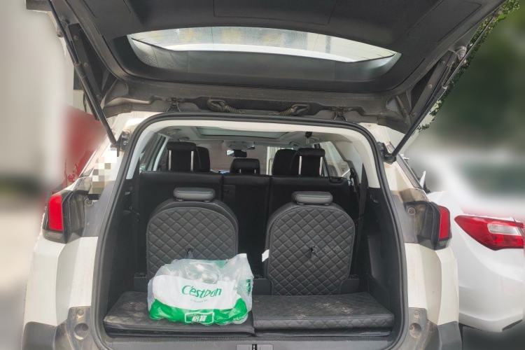 Used Peugeot 5008 2017 350THP 7-Seater Elite Edition Trunk