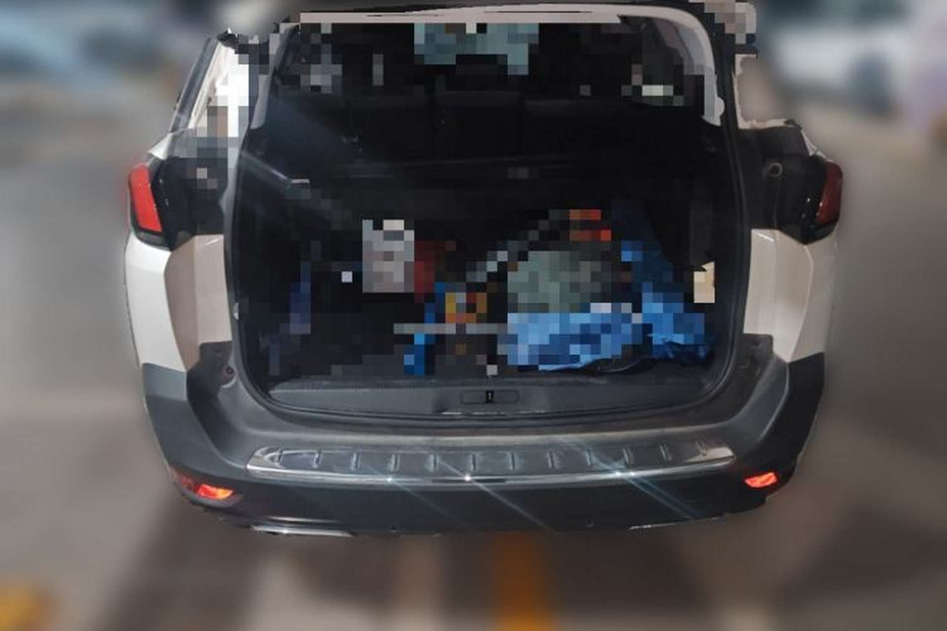Used Peugeot 5008 2017 380THP 7-Seater Luxury Edition Trunk