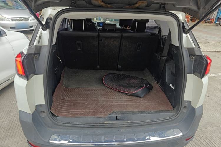 Used Peugeot 5008 2017 350THP 7-Seater Elite Edition Trunk