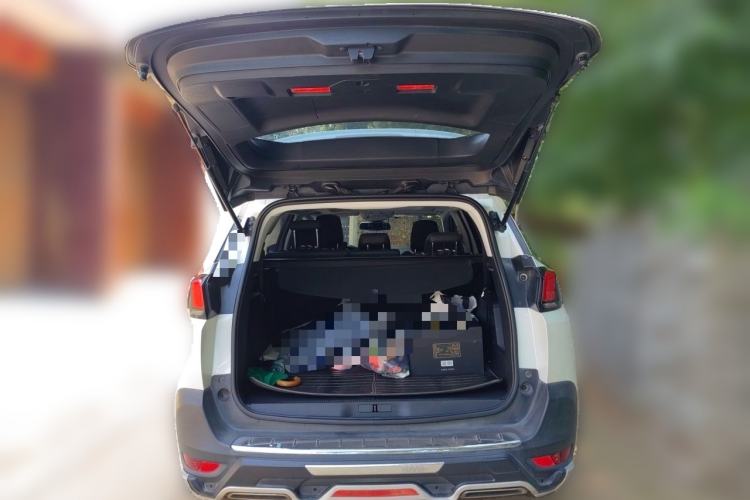 Used Peugeot 5008 2017 380THP 7-Seater Elite Edition Trunk