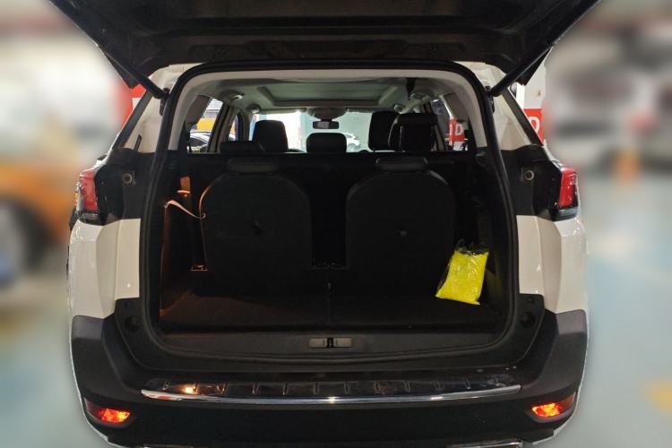 Used Peugeot 5008 2017 350THP 7-Seater Elite Edition Trunk