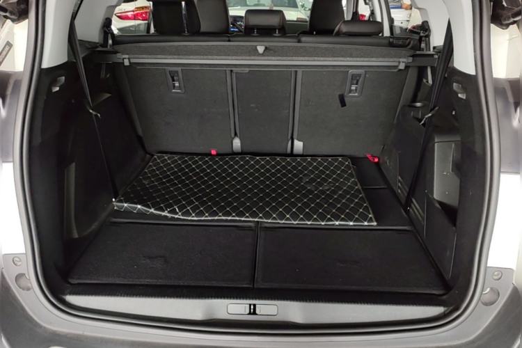 Used Peugeot 5008 2017 350THP 7-Seater Elite Edition Trunk