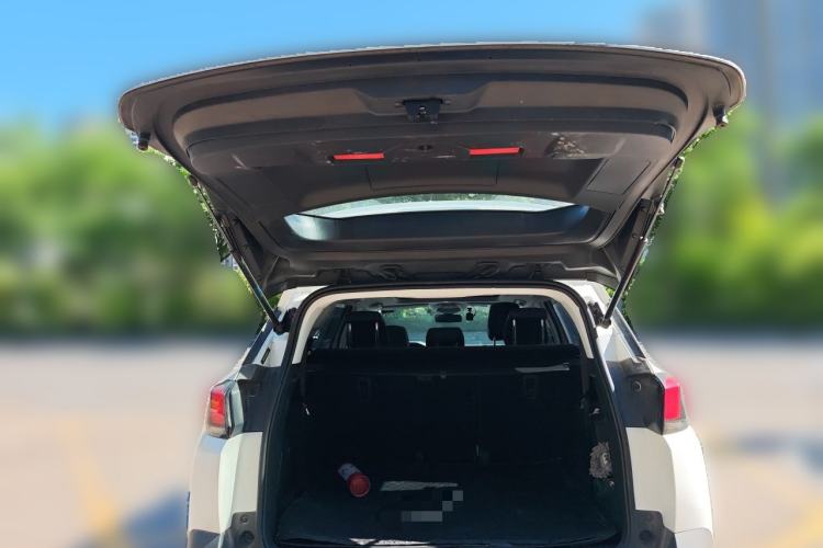 Used Peugeot 5008 2017 380THP 7-Seater Elite Edition Trunk