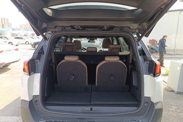 Used Peugeot 5008 2017 380THP 7-Seater Luxury GT Edition Trunk