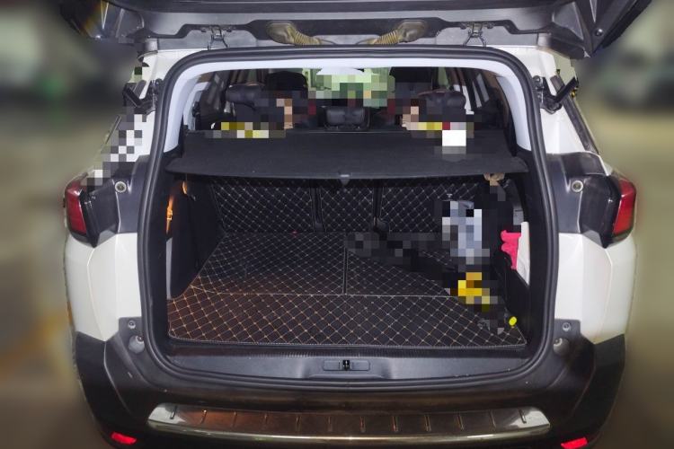 Used Peugeot 5008 2017 350THP 7-Seater Elite Edition Trunk