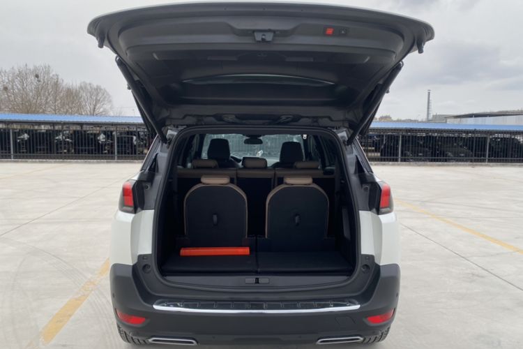 Used Peugeot 5008 2017 380THP 7-Seater Luxury GT Edition Trunk