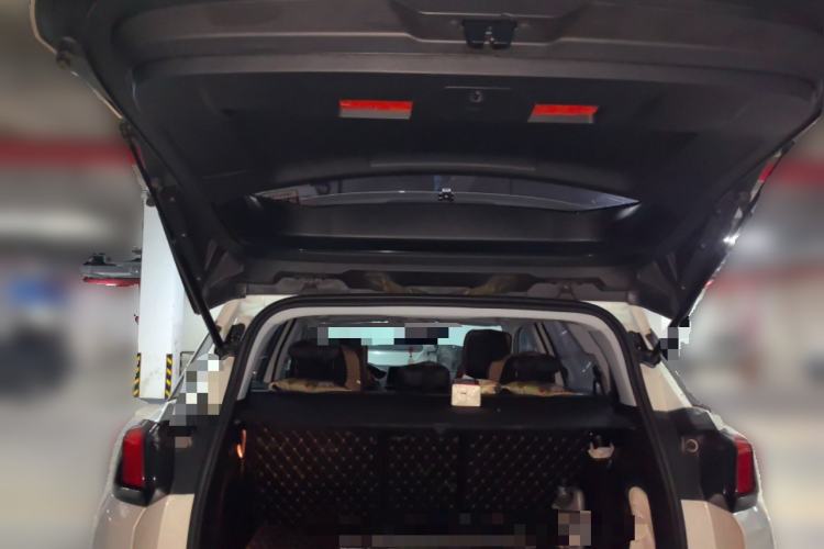 Used Peugeot 5008 2017 350THP 7-Seater Elite Edition Trunk