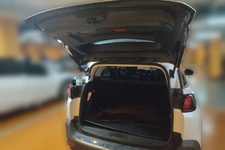 Used Peugeot 5008 2017 350THP 7-Seater Elite Edition Trunk