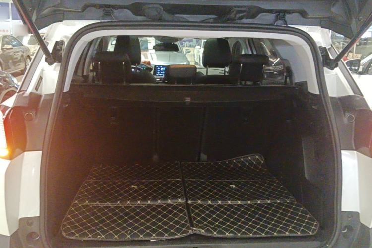 Used Peugeot 5008 2017 380THP 5-Seater Elite Edition Trunk