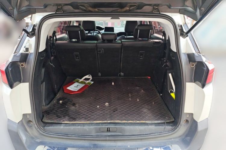 Used Peugeot 5008 2017 380THP 7-Seater Boundary-Free Edition Trunk