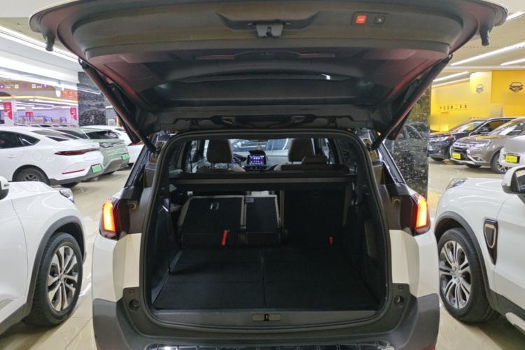 Used Peugeot 5008 2017 380THP 7-Seater Luxury GT Edition Trunk