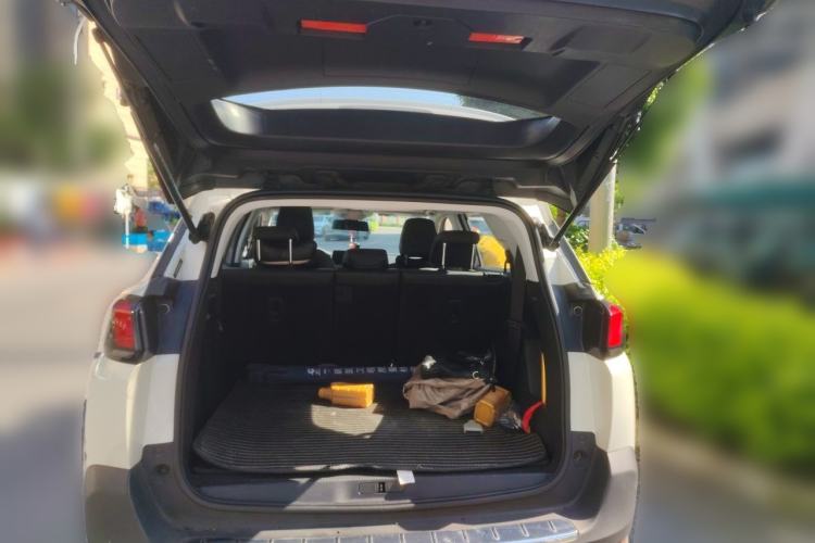 Used Peugeot 5008 2017 380THP 7-Seater Elite Edition Trunk