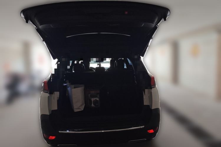 Used Peugeot 5008 2017 380THP 7-Seater Luxury GT Edition Trunk