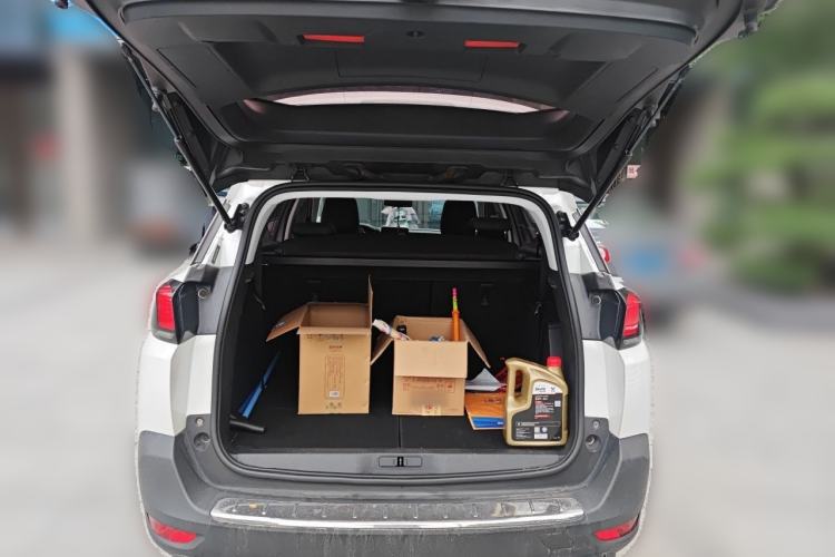 Used Peugeot 5008 2017 380THP 7-Seater Elite Edition Trunk