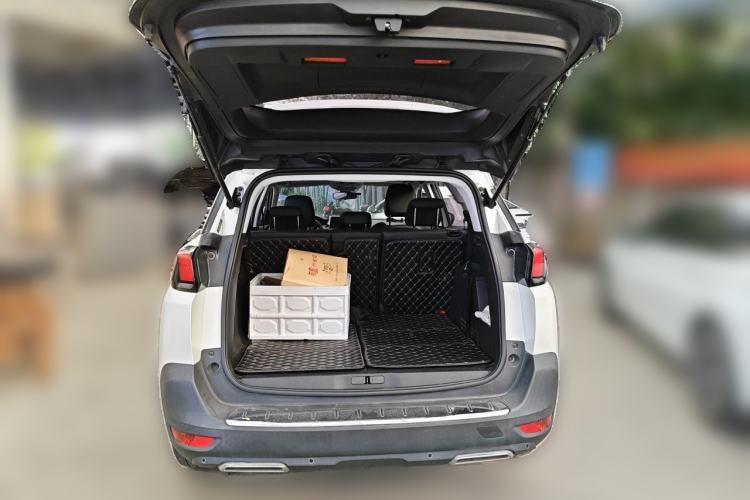 Used Peugeot 5008 2017 380THP 7-Seater Boundary-Free Edition Trunk