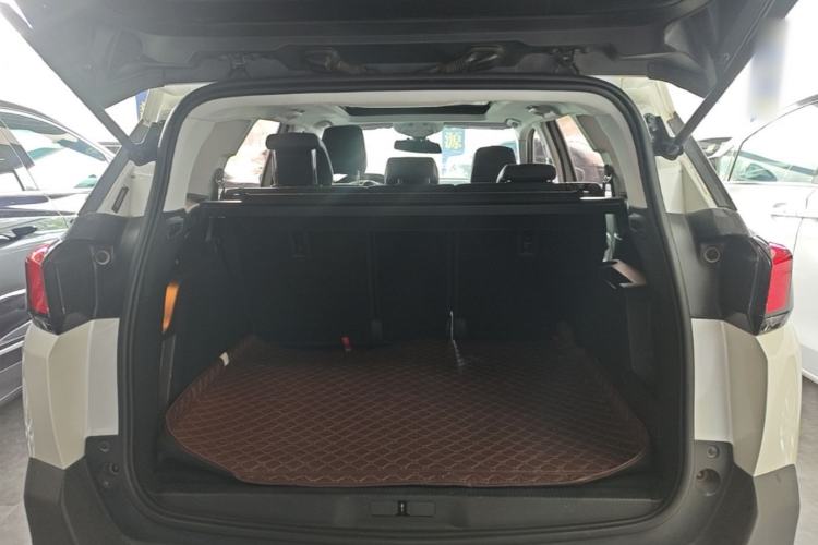 Used Peugeot 5008 2017 350THP 5-Seat Elite Edition Trunk