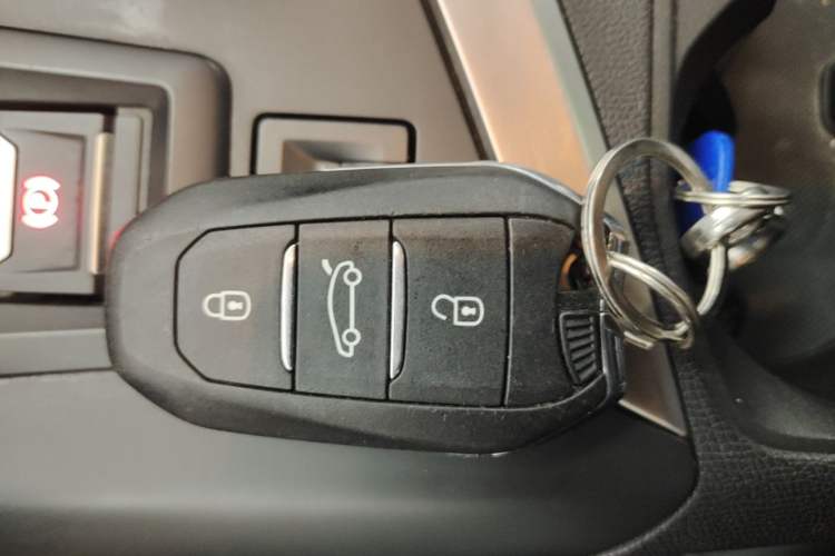 Used Peugeot 5008 2017 380THP 7-Seater Elite Edition Vehicle Key