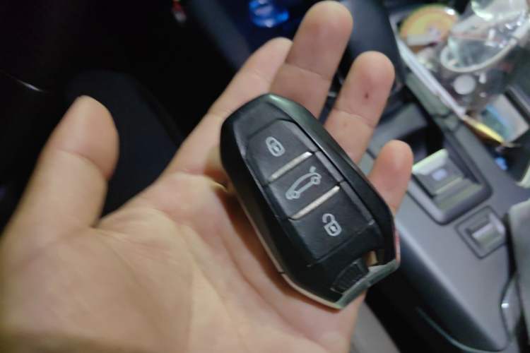 Used Peugeot 5008 2017 380THP 7-Seater Luxury GT Edition Vehicle Key