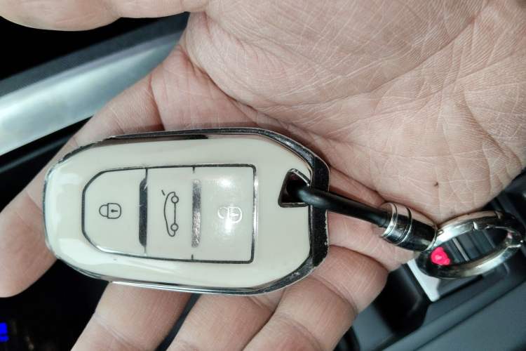Used Peugeot 5008 2017 380THP 7-Seater Elite Edition Vehicle Key