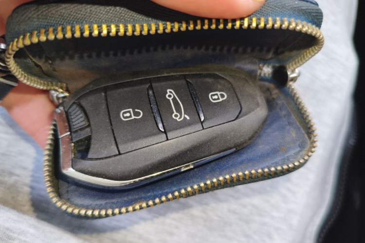 Used Peugeot 5008 2017 380THP 7-Seater Luxury Edition Vehicle Key