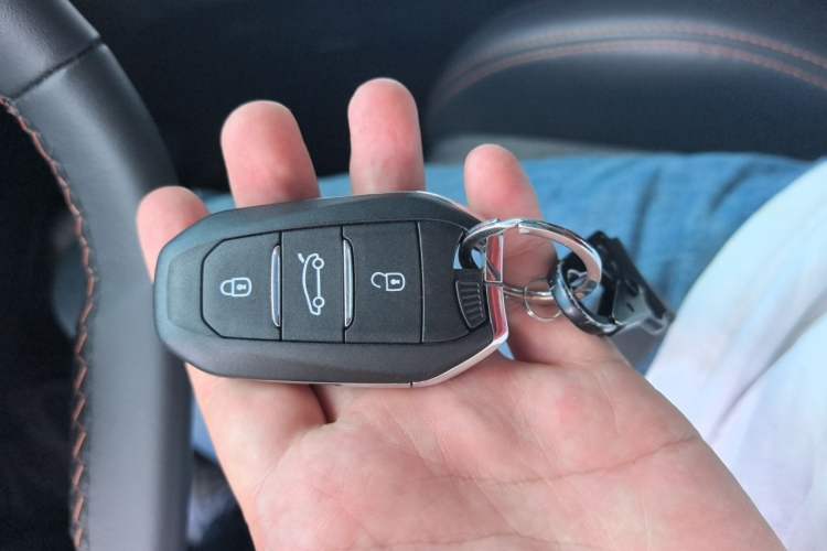 Used Peugeot 5008 2017 350THP 5-Seat Elite Edition Vehicle Key