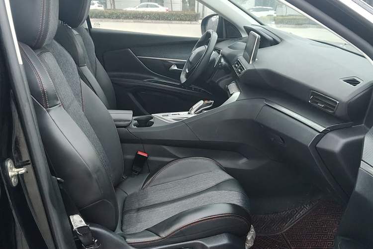 Used Peugeot 5008 2019 380THP 7-Seater Elite Edition Interior 5