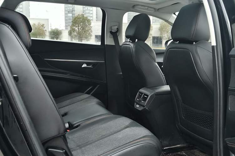 Used Peugeot 5008 2019 380THP 7-Seater Elite Edition Interior 6