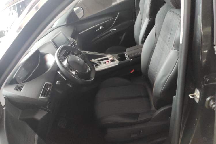 Used Peugeot 5008 2019 380THP 7-Seater Elite Edition Left Front Seat