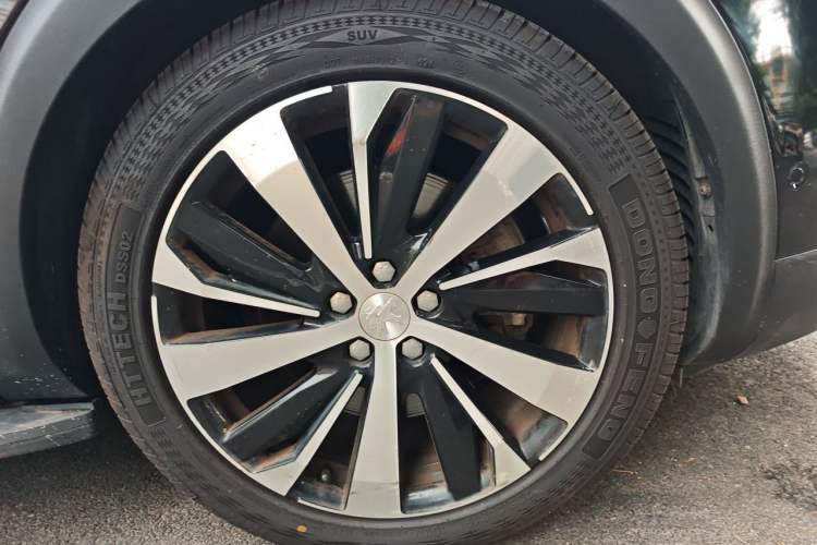 Used Peugeot 5008 2019 380THP 7-Seater Luxury GT Edition Right Front Wheel Hub