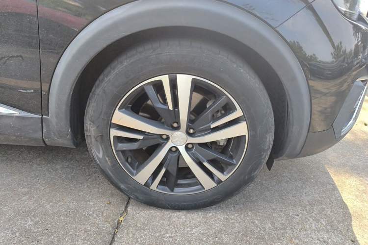 Used Peugeot 5008 2019 350THP 7-Seater Elite Edition Right Front Wheel Hub