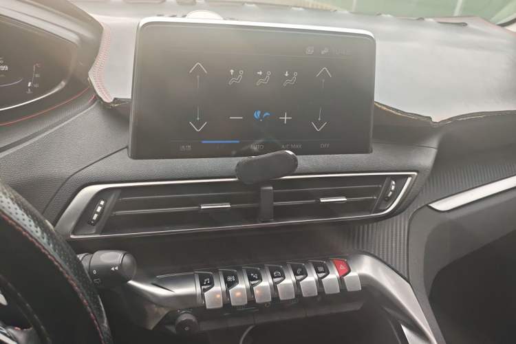 Used Peugeot 5008 2019 400THP 5-Seat Elite Edition Audio And AC Panel