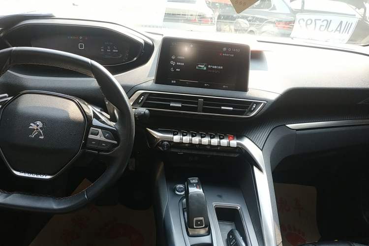 Used Peugeot 5008 2019 380THP 7-Seater Elite Edition Audio And AC Panel