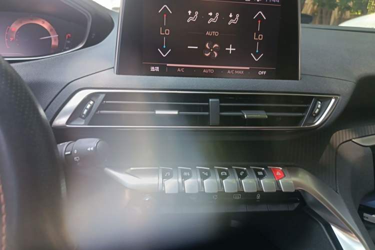 Used Peugeot 5008 2019 Revised Version 400THP 5-Seater Elite Edition Audio And AC Panel