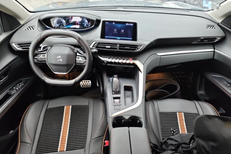 Used Peugeot 5008 2019 380THP 7-Seater Elite Edition Center Console