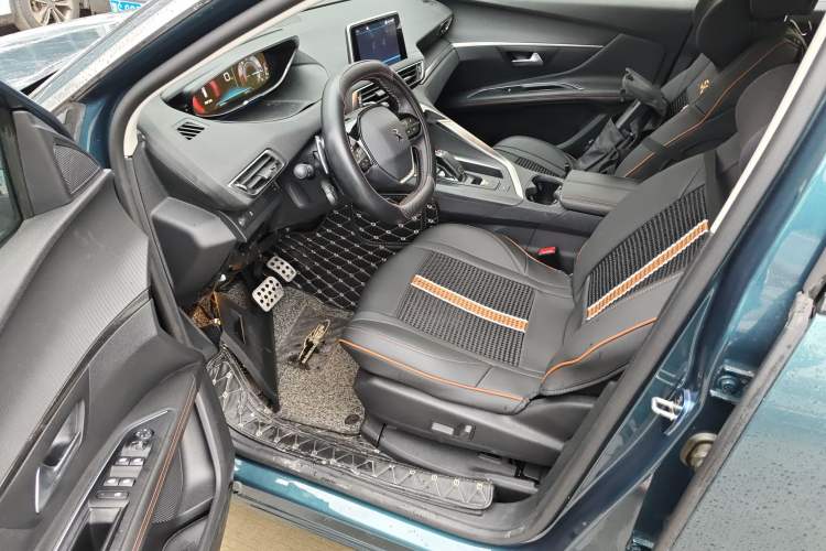 Used Peugeot 5008 2019 380THP 7-Seater Elite Edition Driver Seat