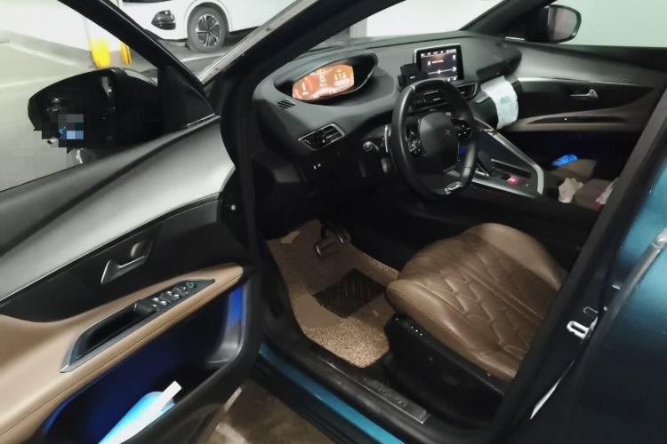 Used Peugeot 5008 2019 400THP 7-Seater Flagship GT Edition Driver Seat